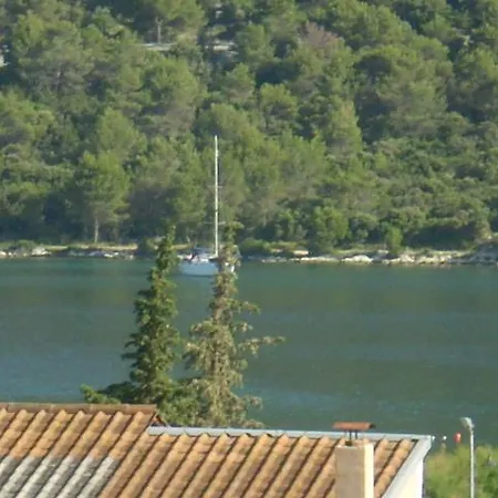 Apartment Varnica Grebastica