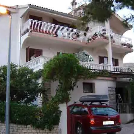 Apartment Varnica *