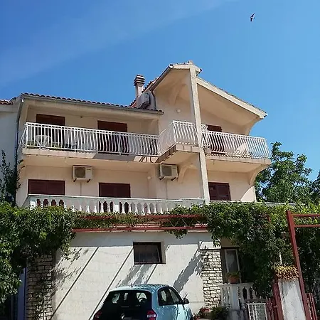 Apartment Varnica Grebastica