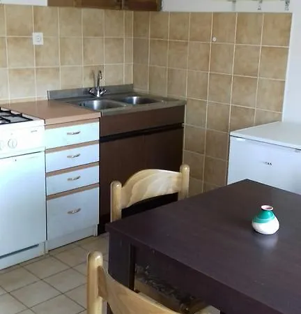 Varnica Apartment Grebastica