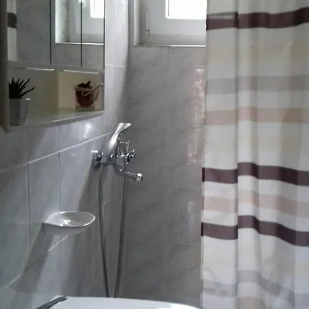 Varnica Apartment Grebastica