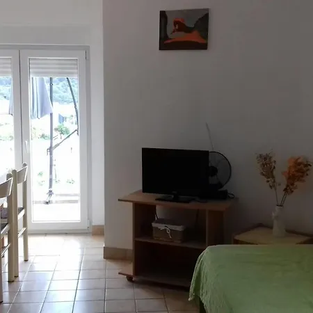 Apartment Varnica Grebastica
